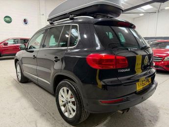 Volkswagen Tiguan 2.0 TDI BlueMotion Tech SE DSG 4WD Euro 5 (s/s) 5dr