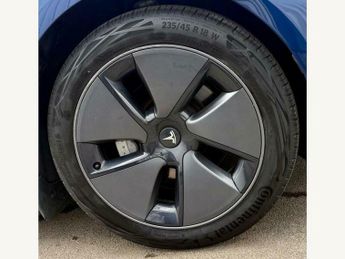 Tesla Model 3 MODEL 3