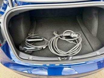 Tesla Model 3 MODEL 3