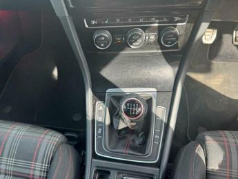 Volkswagen Golf GTi 2.0 TSI BlueMotion Tech GTI Launch Euro 6 (s/s) 3dr