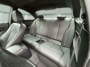 BMW 2 SERIES 2.0 220d M Sport Auto Euro 6 (s/s) 2dr