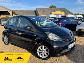 Toyota AYGO VVT-I BLACK M/M