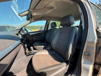 Vauxhall Astra DESIGN 16V E4