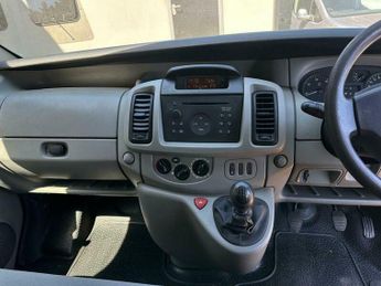 Vauxhall Vivaro DTI 2900 LWB P/V
