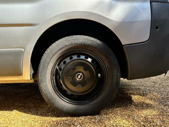 Vauxhall Vivaro DTI 2900 LWB P/V
