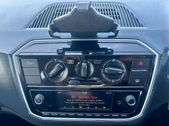 Volkswagen Up MOVE UP TECH EDITION BLUETOOTH + A/C + REAR P/SENS