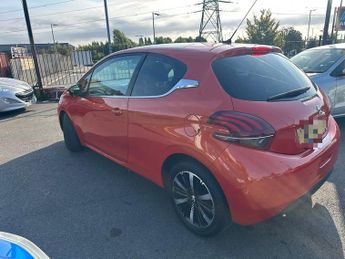Peugeot 208 ALLURE