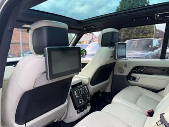Land Rover Range Rover 5.0 P525 V8 Autobiography SUV 5dr Petrol Auto 4WD Euro 6 (s/s) (