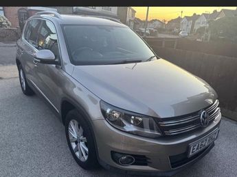 Volkswagen Tiguan 2.0 TDI BlueMotion Tech SE SUV 5dr Diesel Manual 2WD Euro 5 (s/s