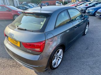 Audi A1 TFSI S LINE AUTOMATIC+PT LEATHER+P/SENSORS
