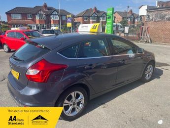Ford Focus 1.6 Zetec Hatchback 5dr Petrol Manual Euro 5 (105 ps)