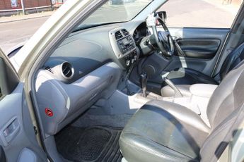 Toyota RAV4 VVTI VX