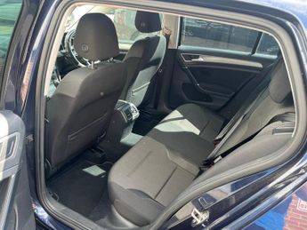 Volkswagen Golf 1.2 TSi Bluemotion Technology SE DSG 5DR