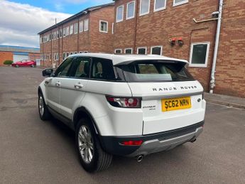 Land Rover Range Rover Evoque 2.2 SD4 Pure SUV 5dr Diesel Auto 4WD Euro 5 (190 ps)