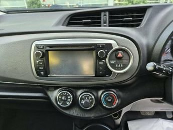 Toyota Yaris 1.33 Dual VVT-i TR Hatchback 5dr Petrol Multidrive S Euro 5 (101