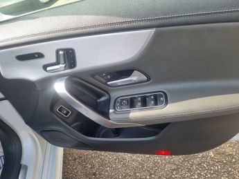 Mercedes CLA CLA 180 AMG LINE PREMIUM PLUS
