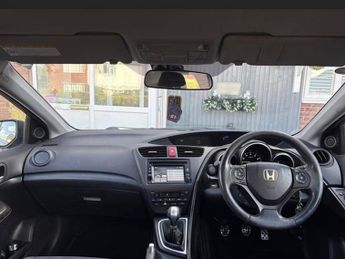 Honda Civic 1.8 i-VTEC ES-T Hatchback 5dr Petrol Manual Euro 5 (s/s) (142 ps