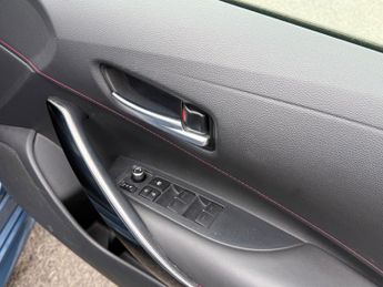 Toyota Corolla 2.0 VVT-h Excel CVT Euro 6 5dr 181BHP