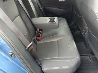 Toyota Corolla 2.0 VVT-h Excel CVT Euro 6 5dr 181BHP