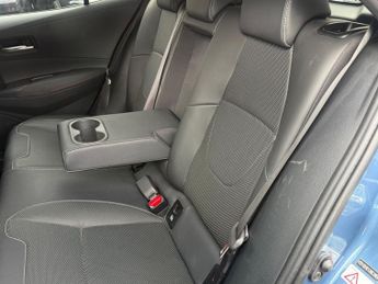 Toyota Corolla 2.0 VVT-h Excel CVT Euro 6 5dr 181BHP