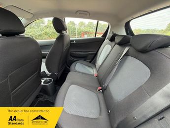 Hyundai I20 1.4 Active Hatchback 5dr Petrol Auto Euro 5 (100 ps)