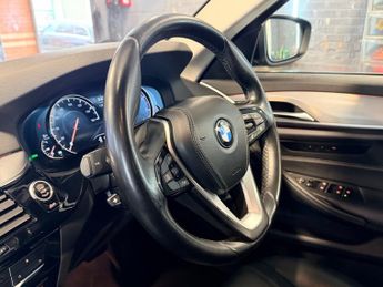 BMW 5 SERIES 3.0 530d SE Saloon 4dr Diesel Auto Euro 6 (s/s) (265 ps)