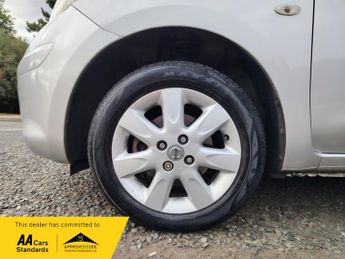 Nissan Micra 1.2 12V Acenta Hatchback 5dr Petrol CVT Euro 5 (80 ps)