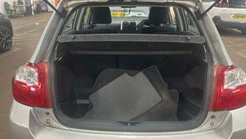 Toyota Auris T4