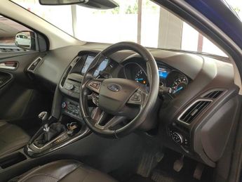 Ford Focus 1.0T EcoBoost Titanium Hatchback 5dr Petrol Manual Euro 6 (s/s) 
