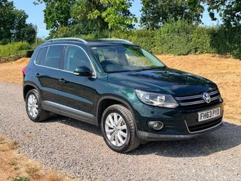 Volkswagen Tiguan 2.0 TDI BlueMotion Tech Match SUV 5dr Diesel Manual 4WD Euro 5 (