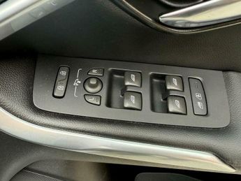 Volvo V40 2.0 D3 SE Lux Nav Auto Euro 6 (s/s) 5dr