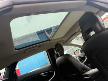 Volvo V40 2.0 D3 SE Lux Nav Auto Euro 6 (s/s) 5dr