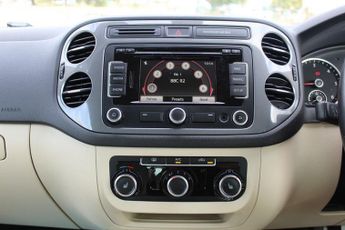 Volkswagen Tiguan ESCAPE TDI BLUEMOTION TECH 4MOTION DSG