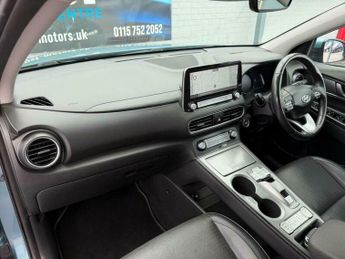 Hyundai KONA 64kWh Premium SE Auto 5dr (7kW Charger)