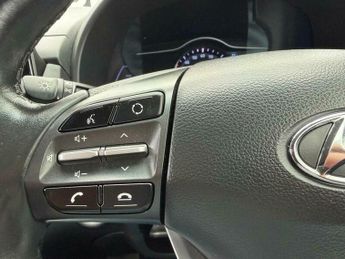 Hyundai KONA 64kWh Premium SE Auto 5dr (7kW Charger)