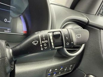 Hyundai KONA 64kWh Premium SE Auto 5dr (7kW Charger)