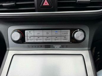 Hyundai KONA 64kWh Premium SE Auto 5dr (7kW Charger)