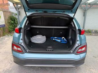 Hyundai KONA 64kWh Premium SE Auto 5dr (7kW Charger)