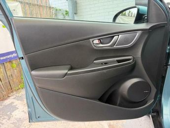 Hyundai KONA 64kWh Premium SE Auto 5dr (7kW Charger)