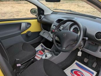 Peugeot 107 1.0 12V Urban 2 Tronic Euro 4 3dr