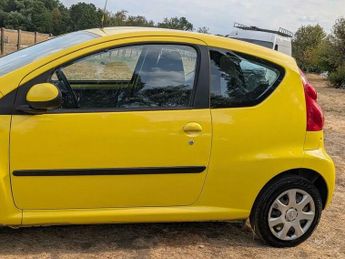 Peugeot 107 1.0 12V Urban 2 Tronic Euro 4 3dr