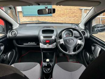 Toyota AYGO 1.0 VVT-i Mode Euro 5 5dr