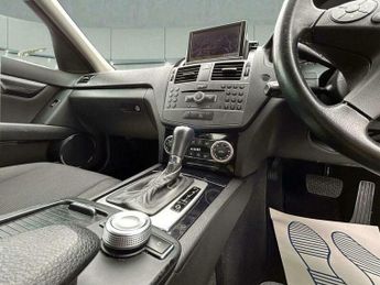 Mercedes-Benz C Class 1.8 C180 BlueEfficiency Executive SE Auto Euro 5 4dr
