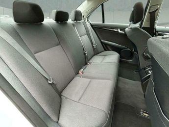 Mercedes-Benz C Class 1.8 C180 BlueEfficiency Executive SE Auto Euro 5 4dr