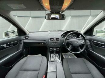Mercedes-Benz C Class 1.8 C180 BlueEfficiency Executive SE Auto Euro 5 4dr