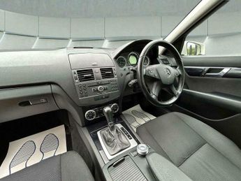 Mercedes-Benz C Class 1.8 C180 BlueEfficiency Executive SE Auto Euro 5 4dr