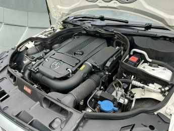 Mercedes-Benz C Class 1.8 C180 BlueEfficiency Executive SE Auto Euro 5 4dr