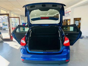Ford Focus 1.6 Titanium Navigator Powershift Euro 5 5dr
