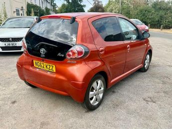 Toyota AYGO 1.0 VVT-i Fire Euro 5 5dr