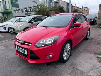 Ford Focus 1.0T EcoBoost Zetec Euro 5 (s/s) 5dr
